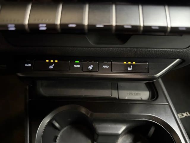 Lexus UX 250h Style Edition