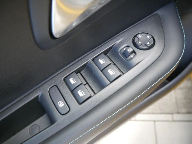 Peugeot E-208 Allure Pack