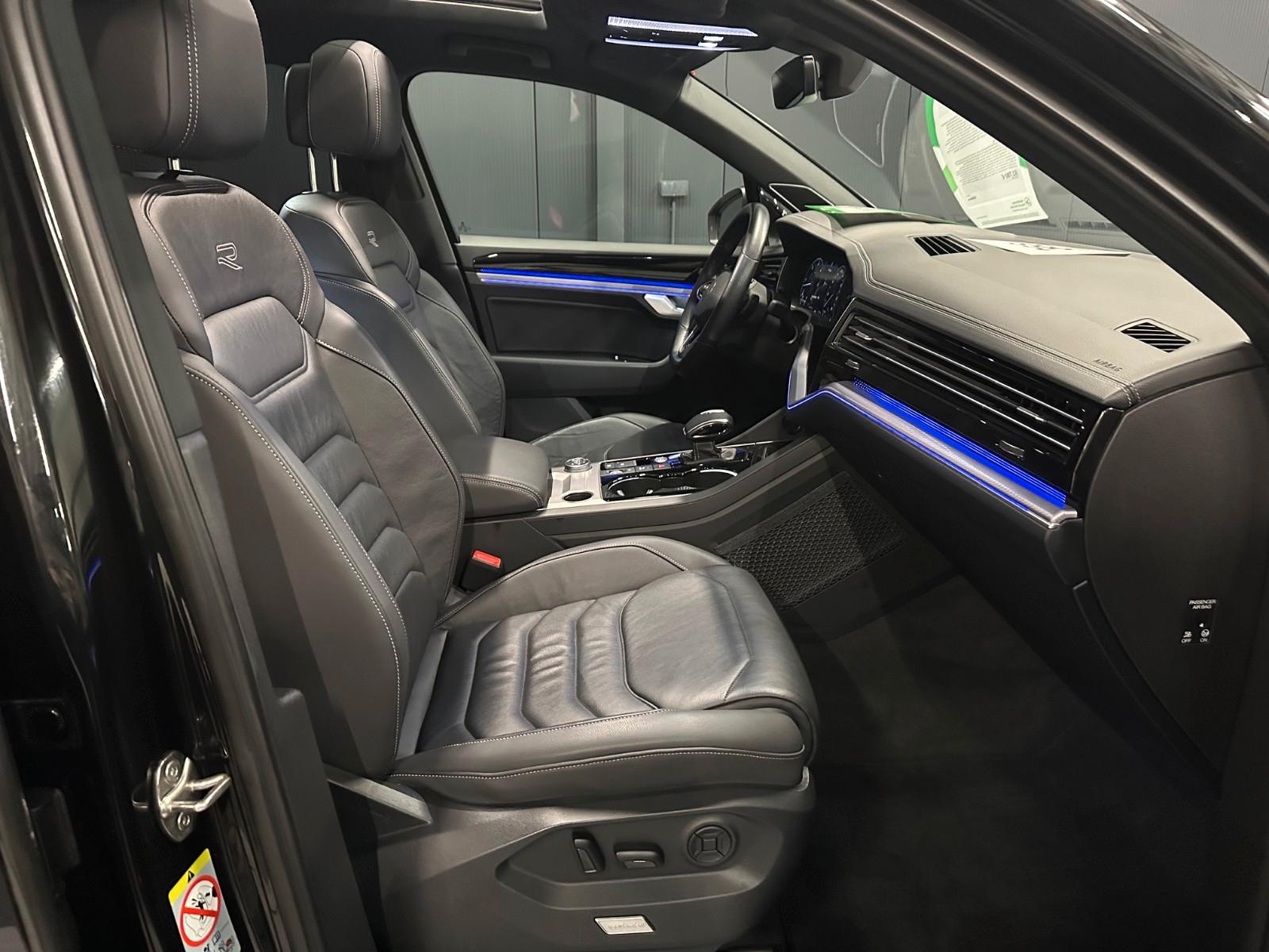 Volkswagen Touareg 4Motion R-Line Style