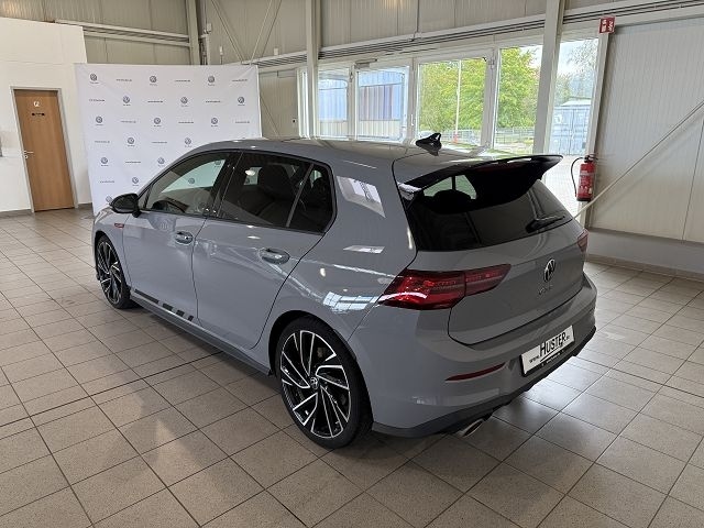 Volkswagen Golf 2.0 TSI DSG Golf VIII Style