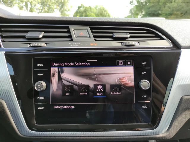 Volkswagen Touran 1.5 TSI DSG