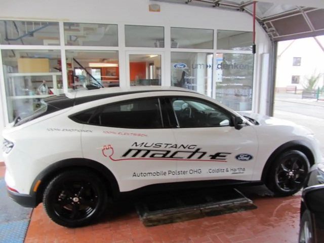 Ford Mustang Mach-E RWD