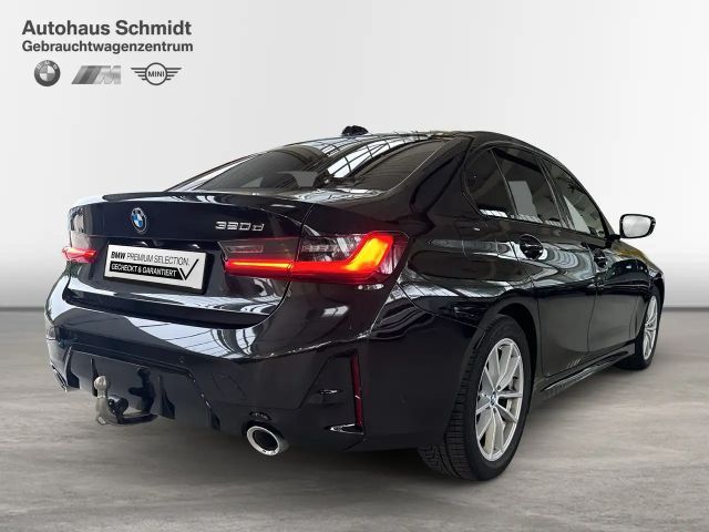 BMW 320 320d M-Sport Sedan
