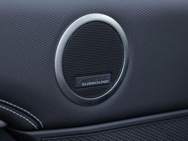 Land Rover Discovery Dynamic SE