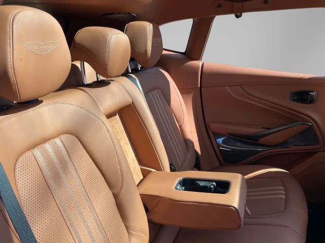 Aston Martin DBX 707 MY25 Full Carbon