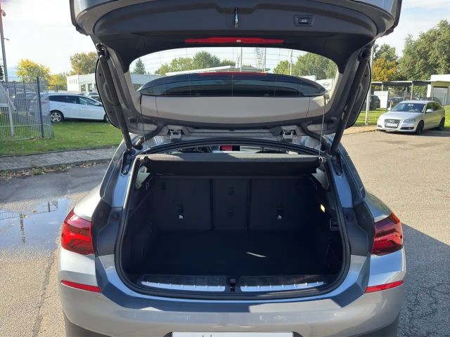 BMW X2 Advantage pakket Coupé sDrive18i