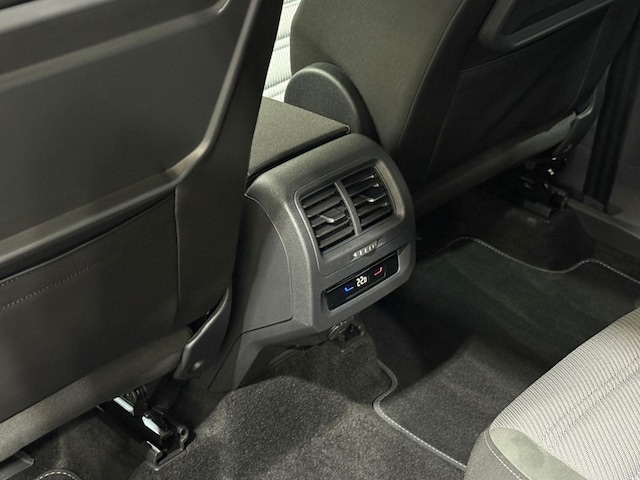 Volkswagen Touran 2.0 TDI DSG R-Line