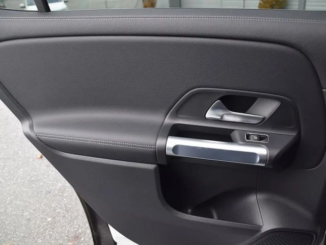 Mercedes-Benz EQB 300 4MATIC