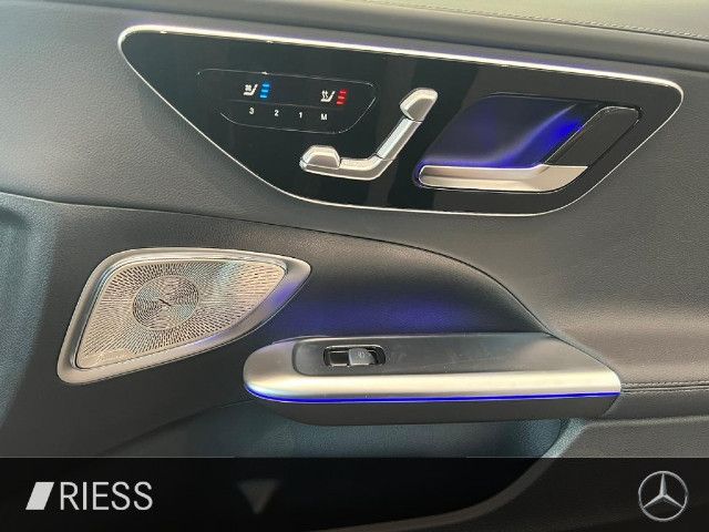 Mercedes-Benz C 300 4MATIC Sedan