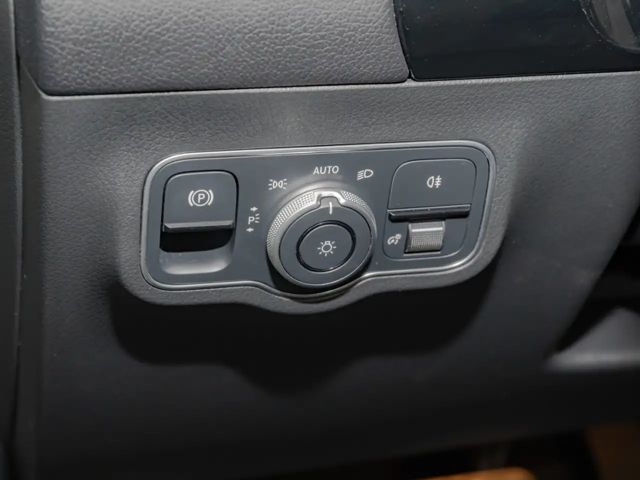 Mercedes-Benz B 180 Progressive