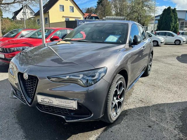 Alfa Romeo Stelvio AT8 Q4 Turbo