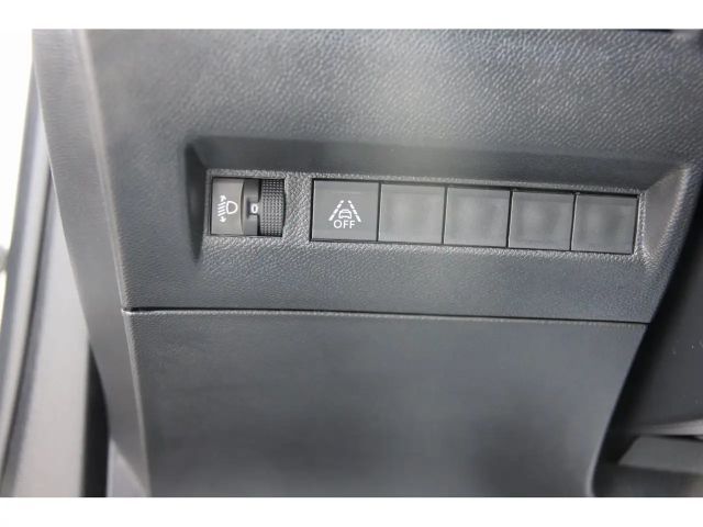 Peugeot E-2008 Active Pack