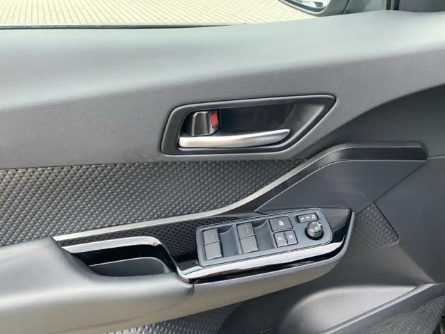 Toyota C-HR Hybride Team D