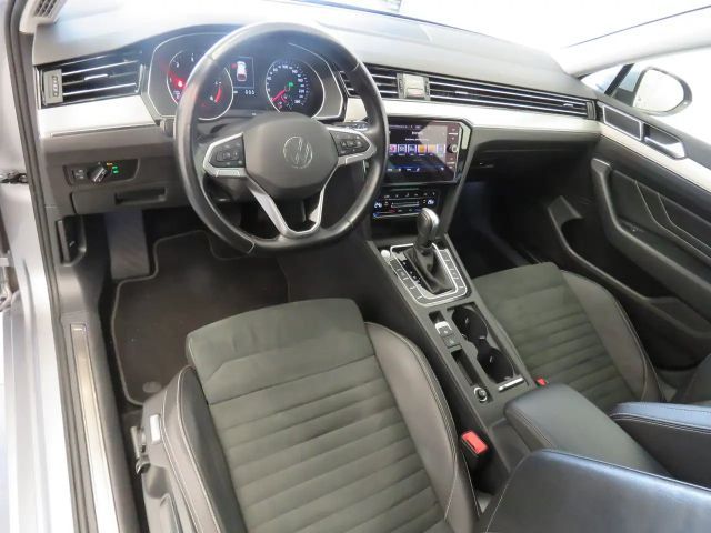 Volkswagen Passat DSG Elegance Elegance Variant