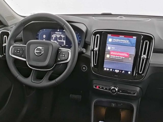 Volvo XC40 Dark Plus