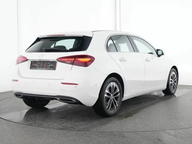 Mercedes-Benz A 200 A 200 Advanced+ AUTOM*AHK*MEMORY*AMBIENTE*RFK*..