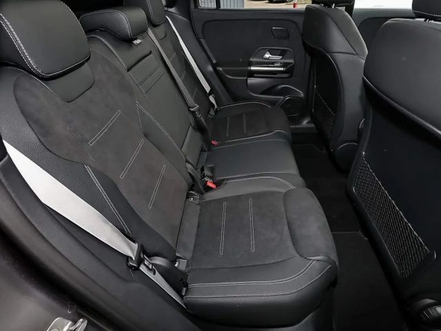 Mercedes-Benz GLA 220 4MATIC AMG Line