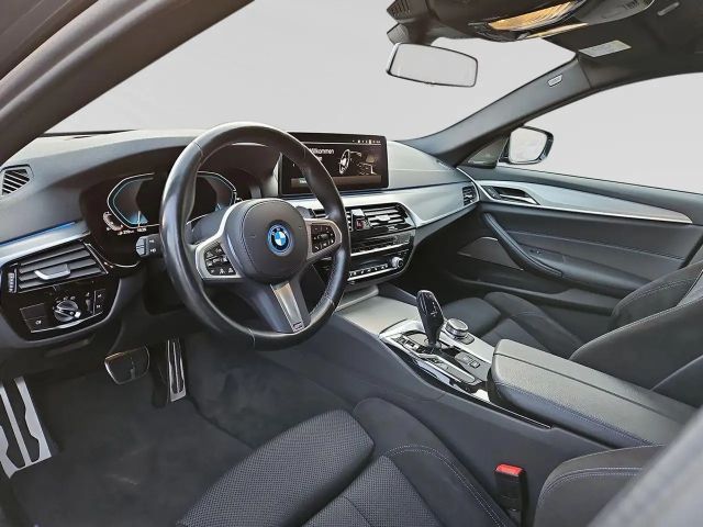 BMW 530 530e M-Sport Touring xDrive