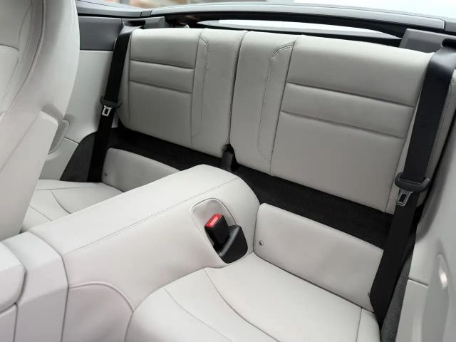 Porsche 992 4 Cabrio GTS Targa