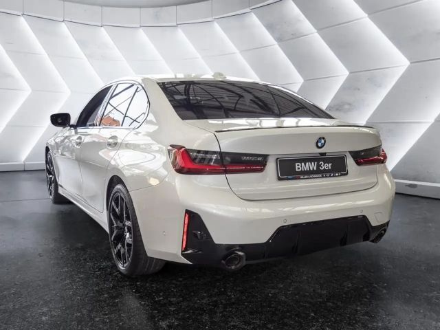 BMW 320 320i M-Sport Sedan