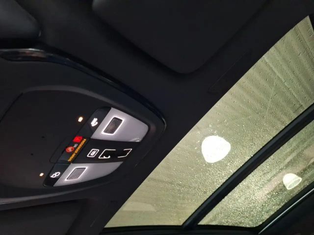 Volvo XC60 Dark Plus