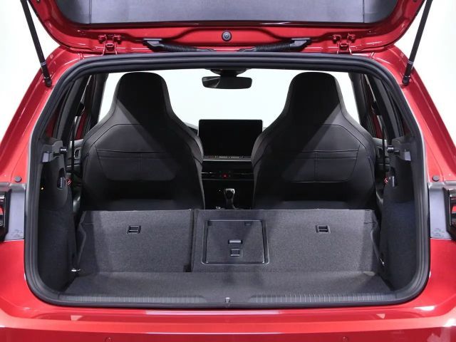 Volkswagen Golf 1.5 TSI R-Line Style