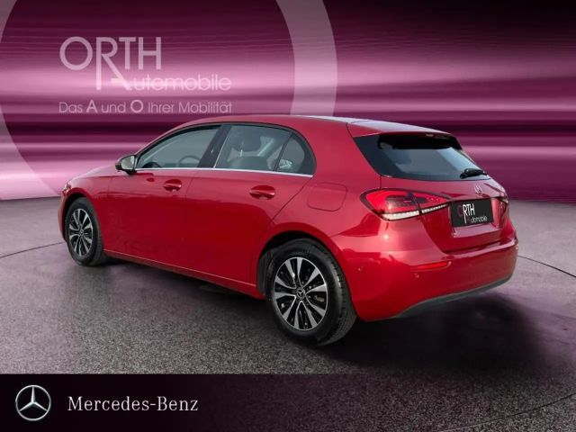 Mercedes-Benz A 180 A 180 d