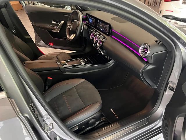 Mercedes-Benz A 180 AMG Line