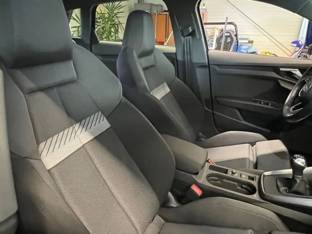 Audi A3 30 TFSI Sedan Sport