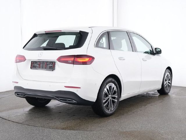 Mercedes-Benz B 200 Sedan