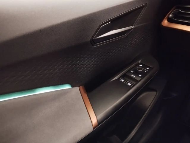 Cupra Born 62kWh...Navi/RFK/LED