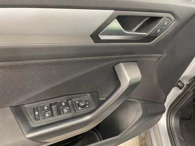 Volkswagen T-Roc Life Plus