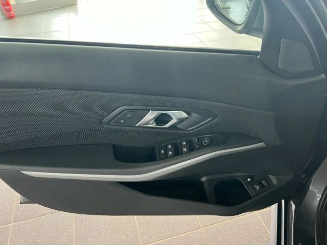 BMW 330 330e Advantage pakket Touring