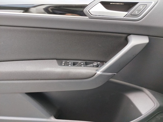 Volkswagen Touran Touran 1.5 TSI DSG Highline Navi ACC DAB+ LED