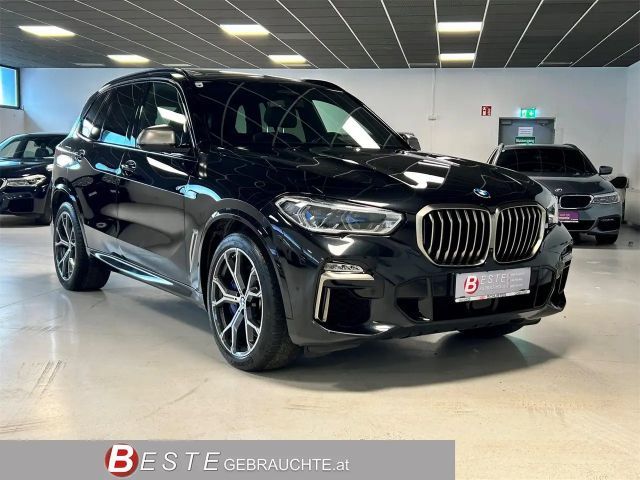 BMW X5 M50i