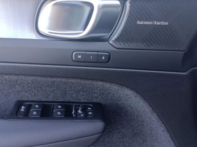 Volvo XC40 Dark Plus