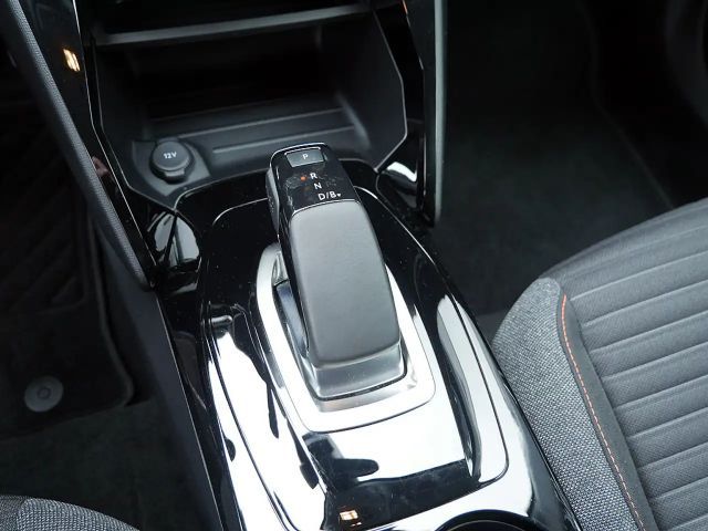 Peugeot E-2008 Active Pack