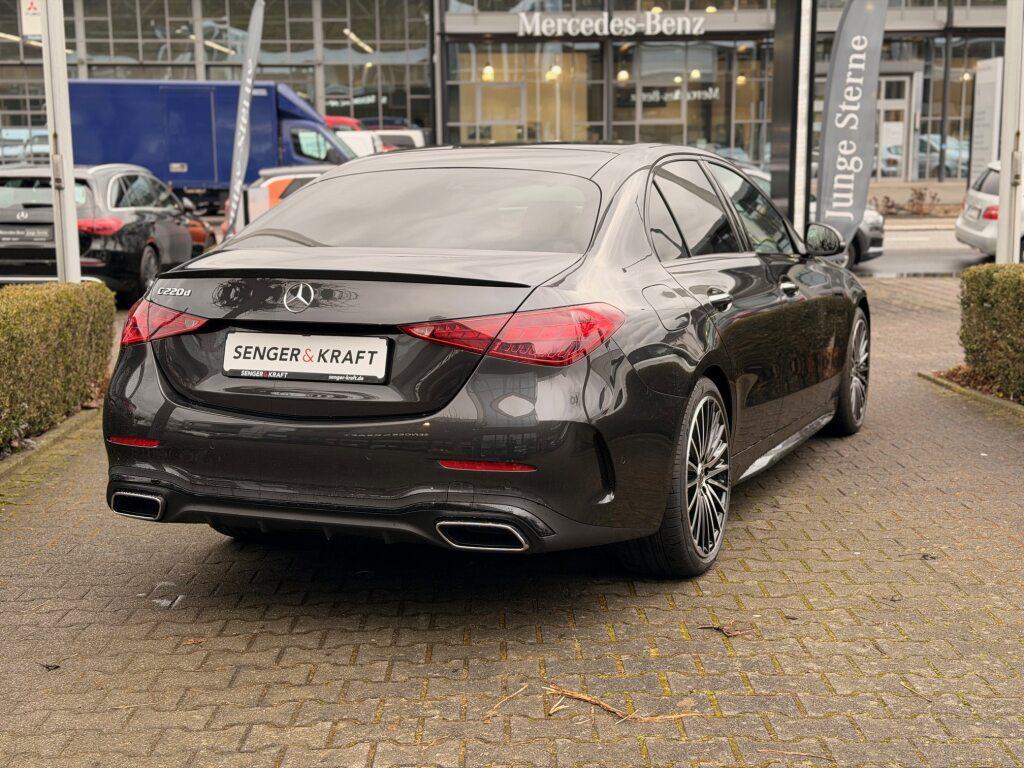 Mercedes-Benz C 220 AMG Line C 220 d Sedan
