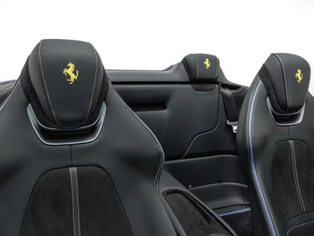 Ferrari Roma Spider