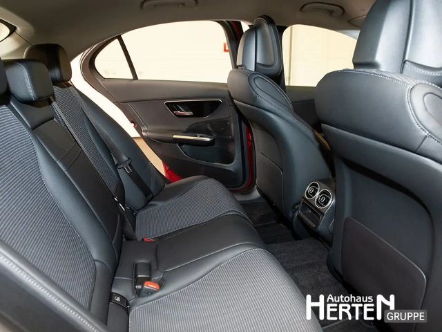 Mercedes-Benz C 180 AVANTGARDE Sedan