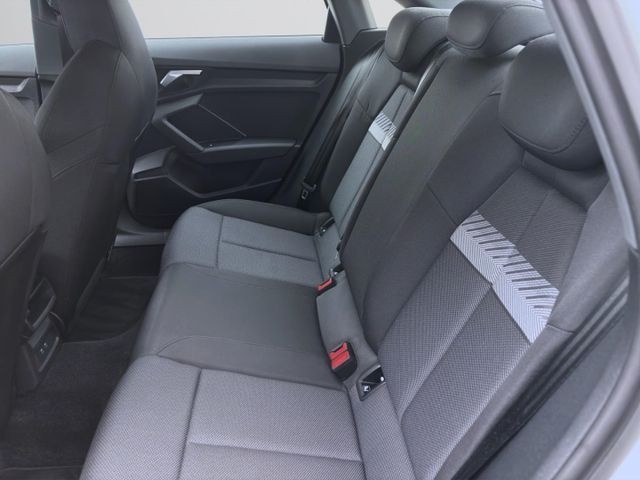 Audi A3 30 TDI S-Tronic Sedan