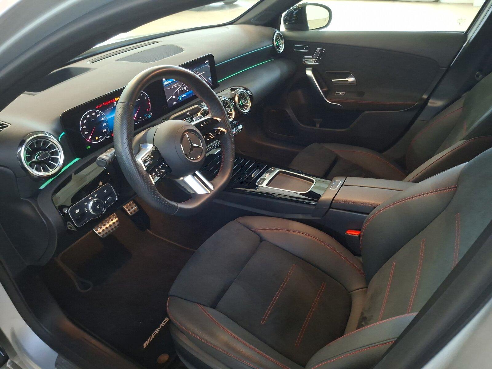 Mercedes-Benz A 250 4MATIC AMG Line