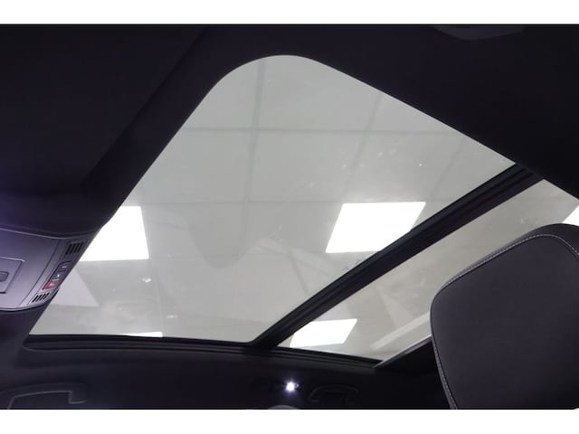 Volkswagen Touran 1.5 TSI DSG R-Line