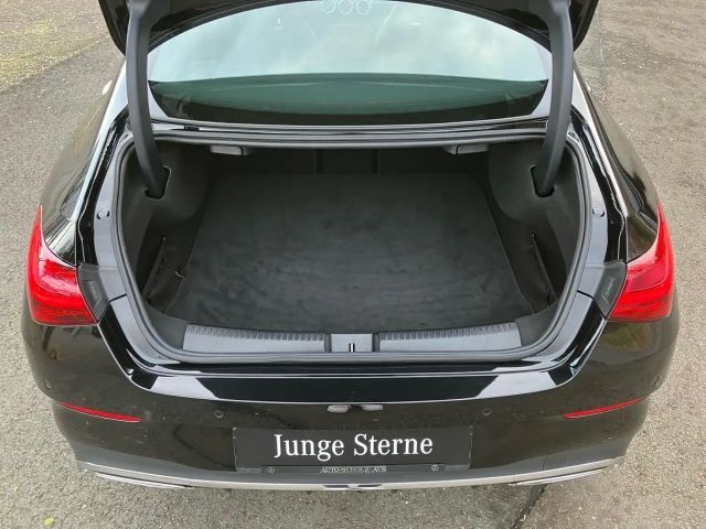 Mercedes-Benz CLA 200 AMG Line Coupé