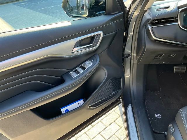 MG Marvel R Performance Tri-motor AWD