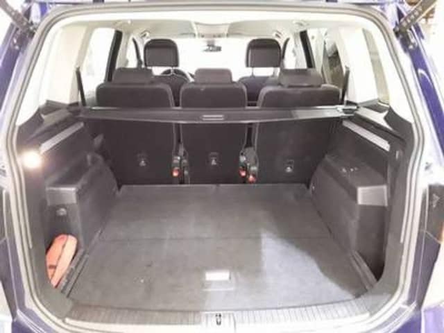 Volkswagen Touran 1.5 TSI DSG R-Line