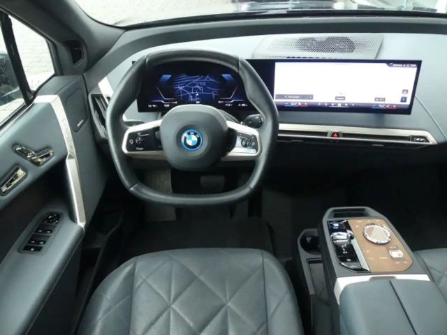 BMW iX xDrive50