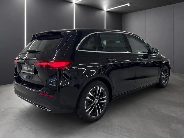 Mercedes-Benz B 200 Progressive Sedan