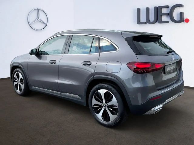 Mercedes-Benz GLA 200 Progressive