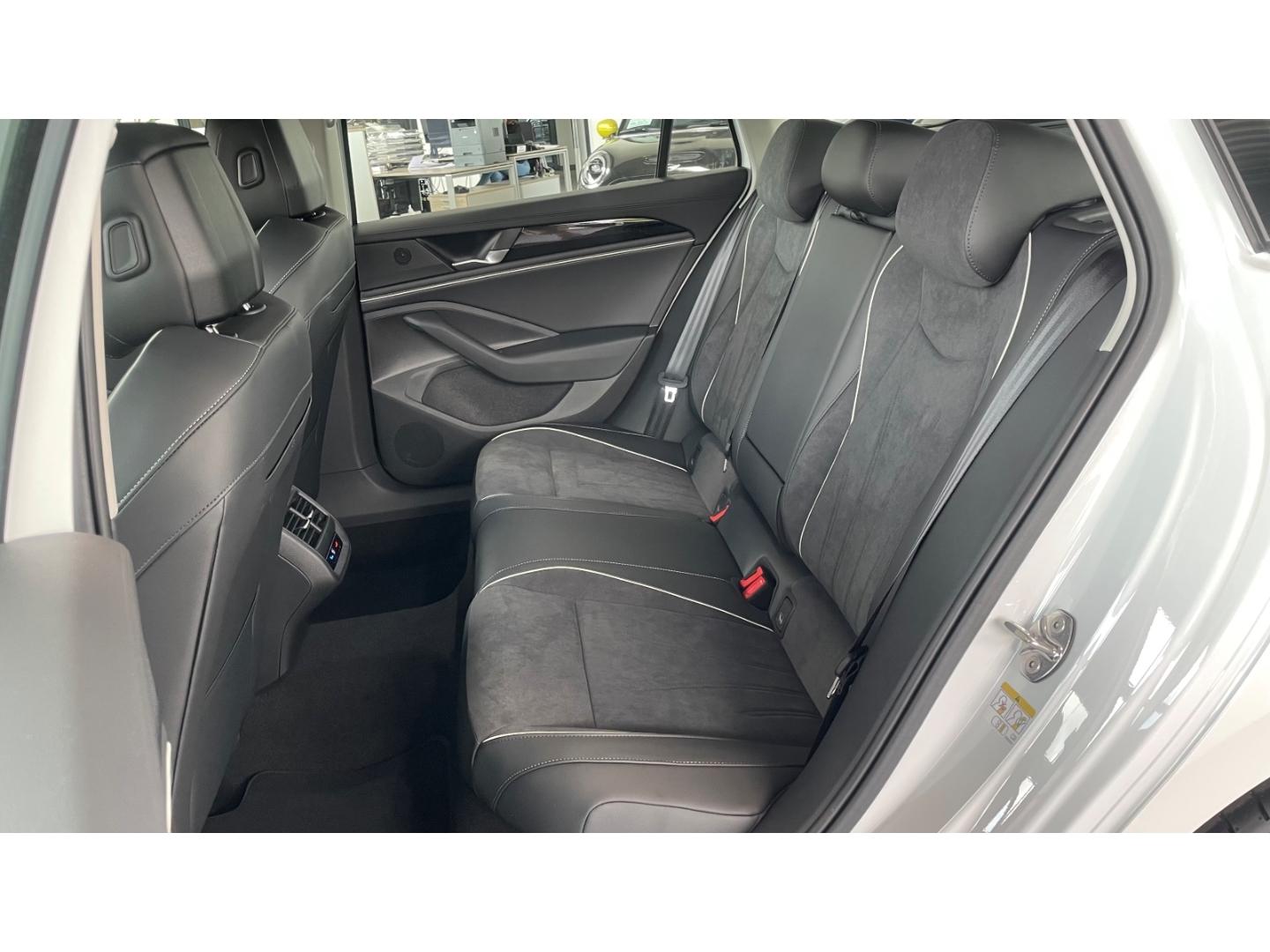 Volkswagen Passat Business IQ.Drive Variant